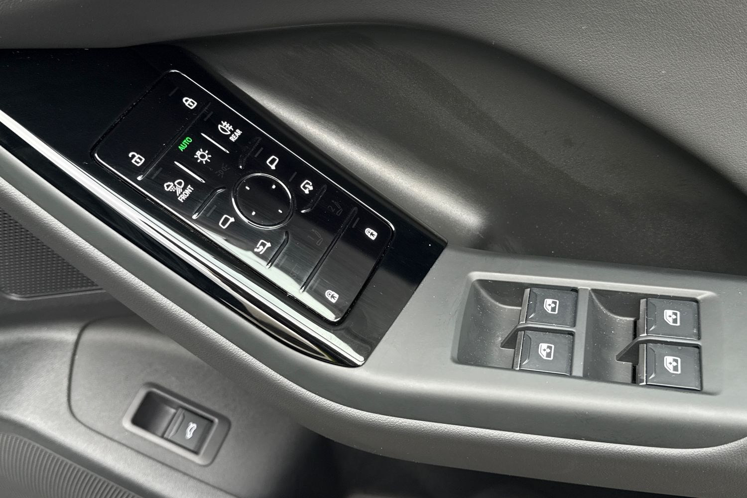 Used Audi Q6 e-tron 2025 for sale - 77270504: Photo 17