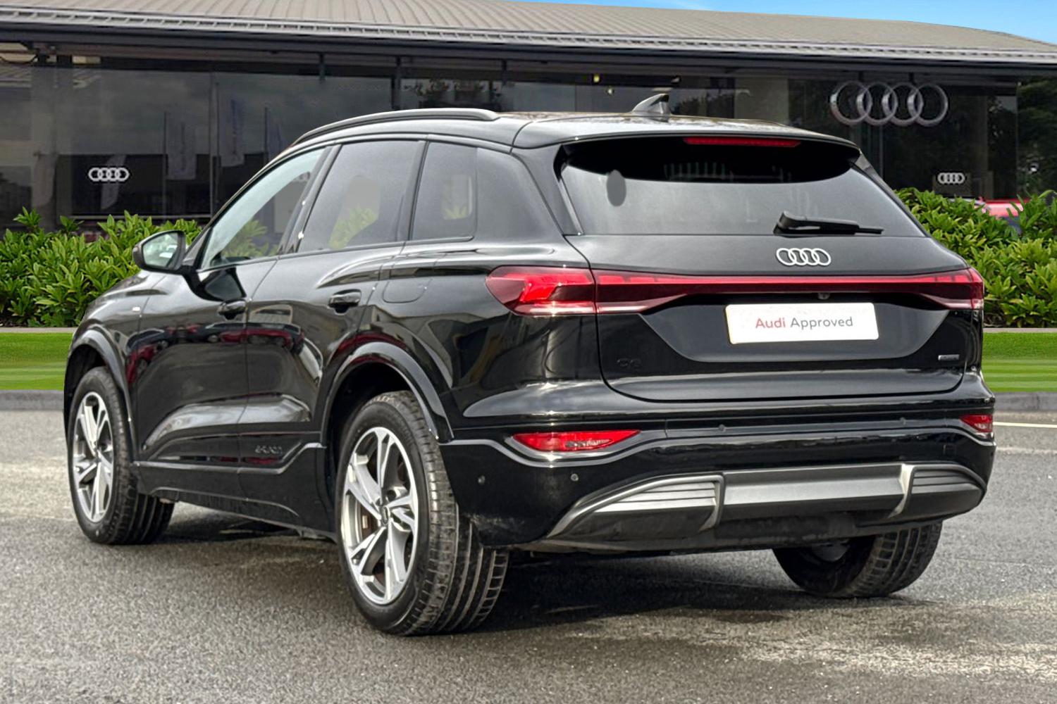 Used Audi Q6 e-tron 2025 for sale - 77270504: Photo 2