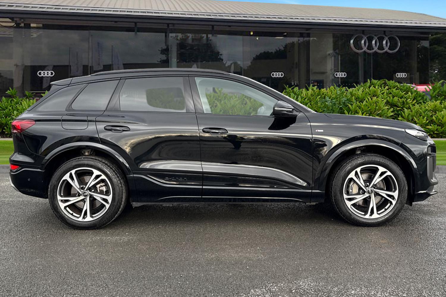 Used Audi Q6 e-tron 2025 for sale - 77270504: Photo 3