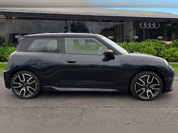 Used MINI Electric Cooper 2024 for sale - 77649252: Photo