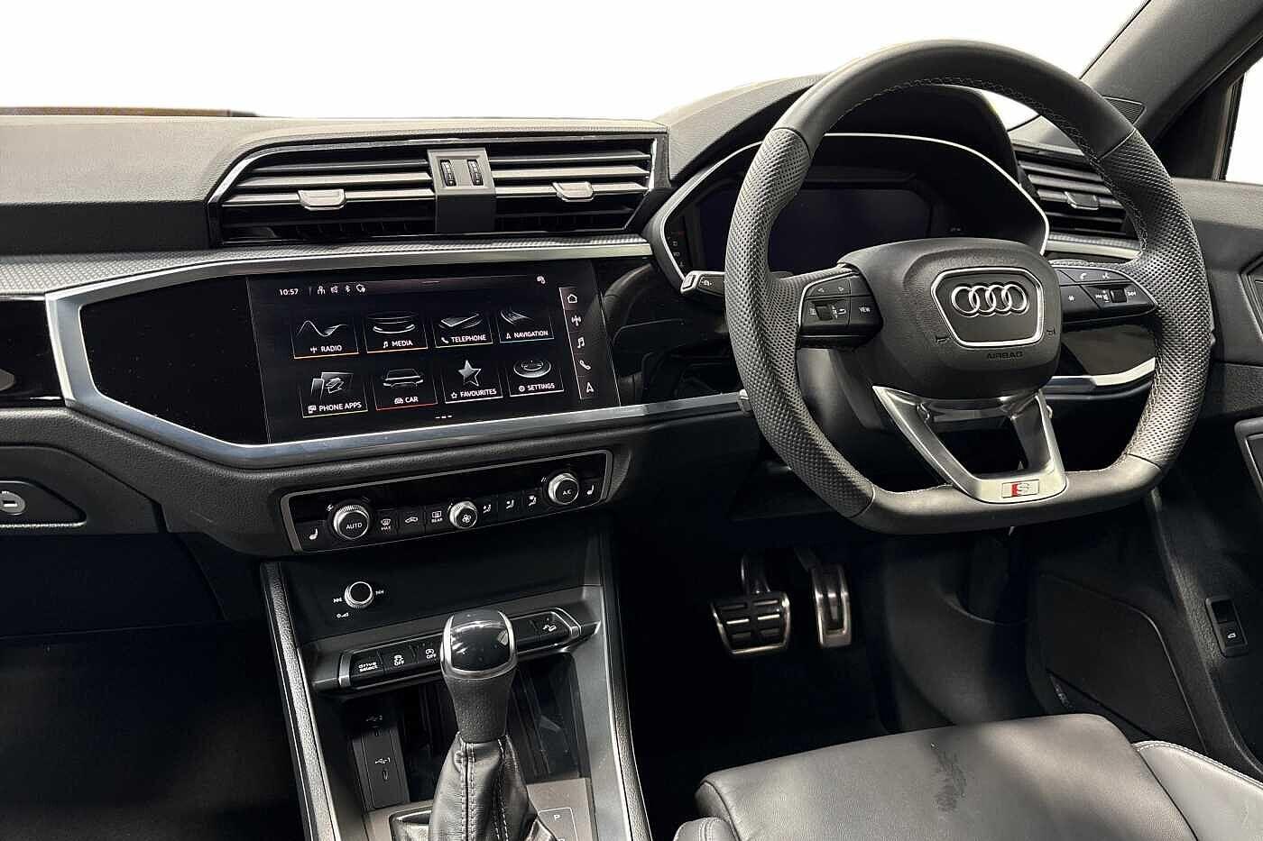 Used Audi Q3 2024 for sale - 76558112: Photo 2