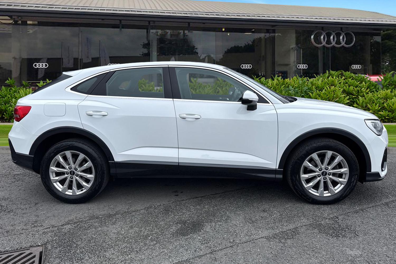 Used Audi Q3 2023 for sale - 77812484: Photo 3