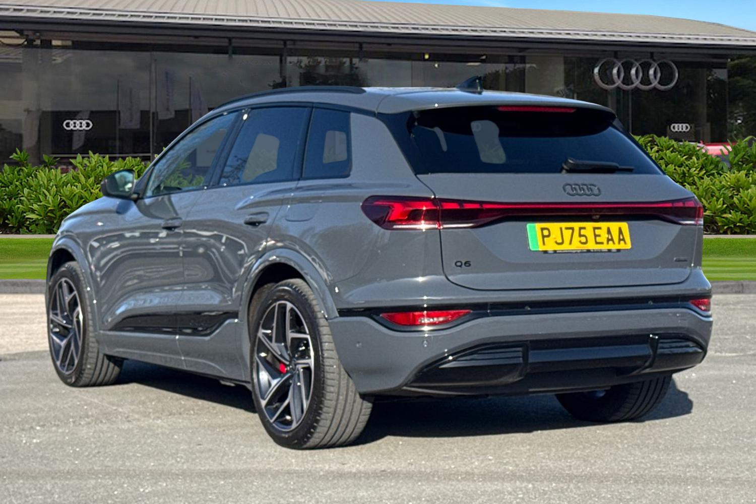 Used Audi Q6 e-tron 2025 for sale - 77890603: Photo 2