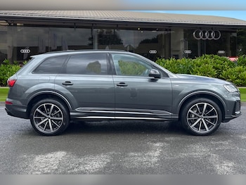 Used Audi Q7 2023 for sale - 78558177: Photo