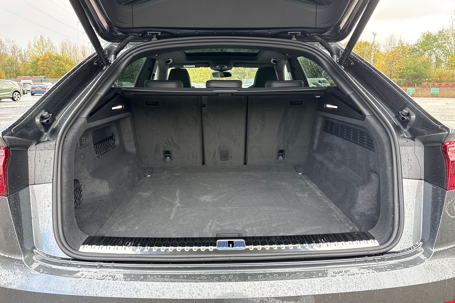 Used Audi SQ8 2025 for sale - 76320341: Photo 6