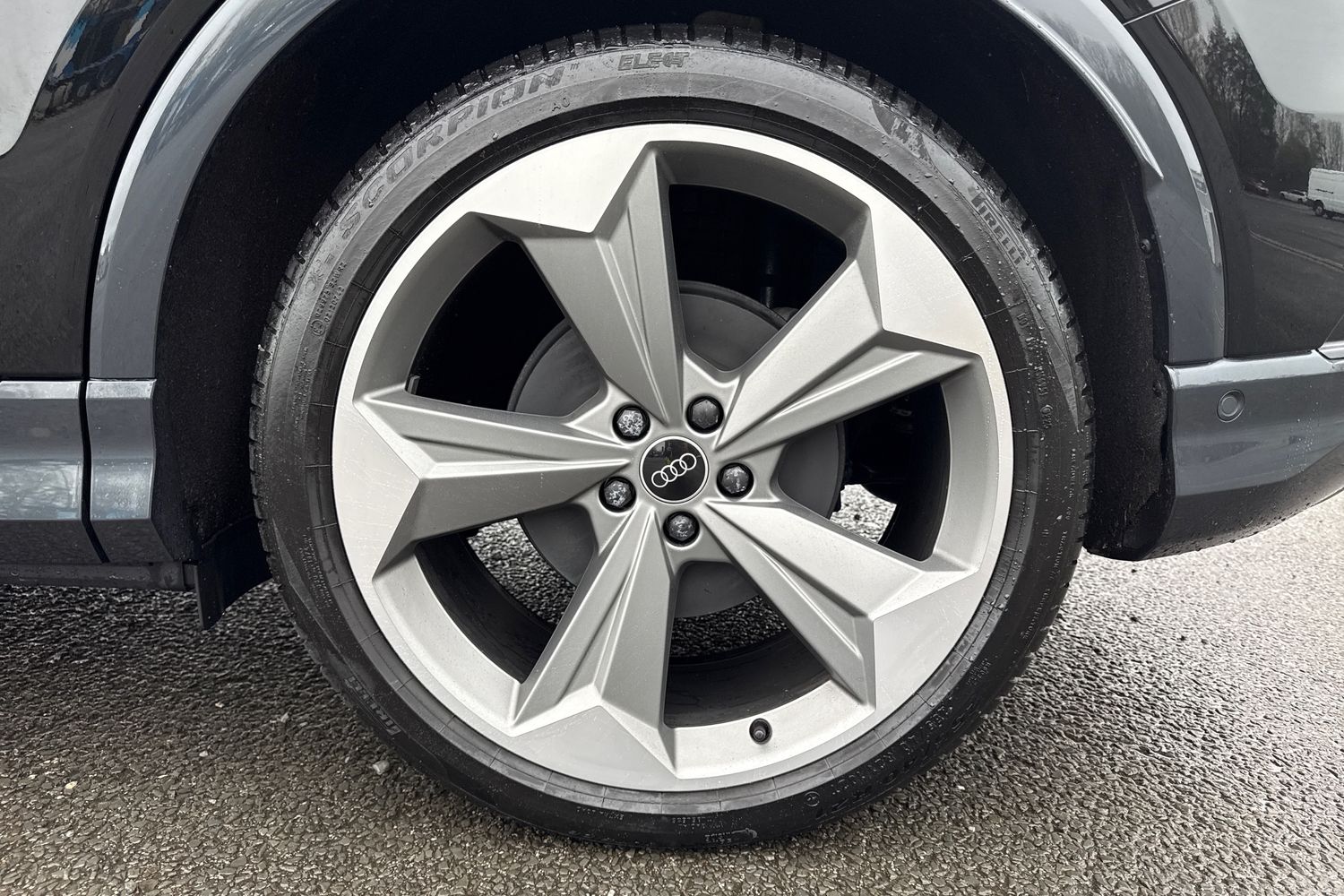 Used Audi Q4 e-tron 2025 for sale - 76723944: Photo 12