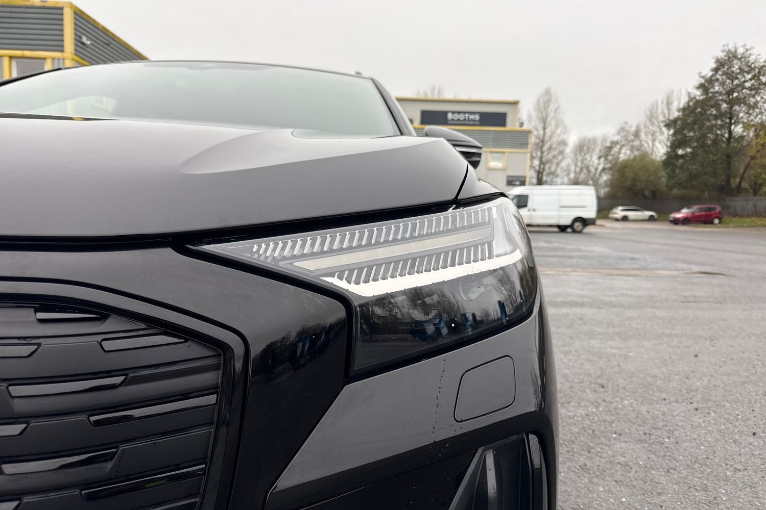 Used Audi Q4 e-tron 2025 for sale - 76723944: Photo 26