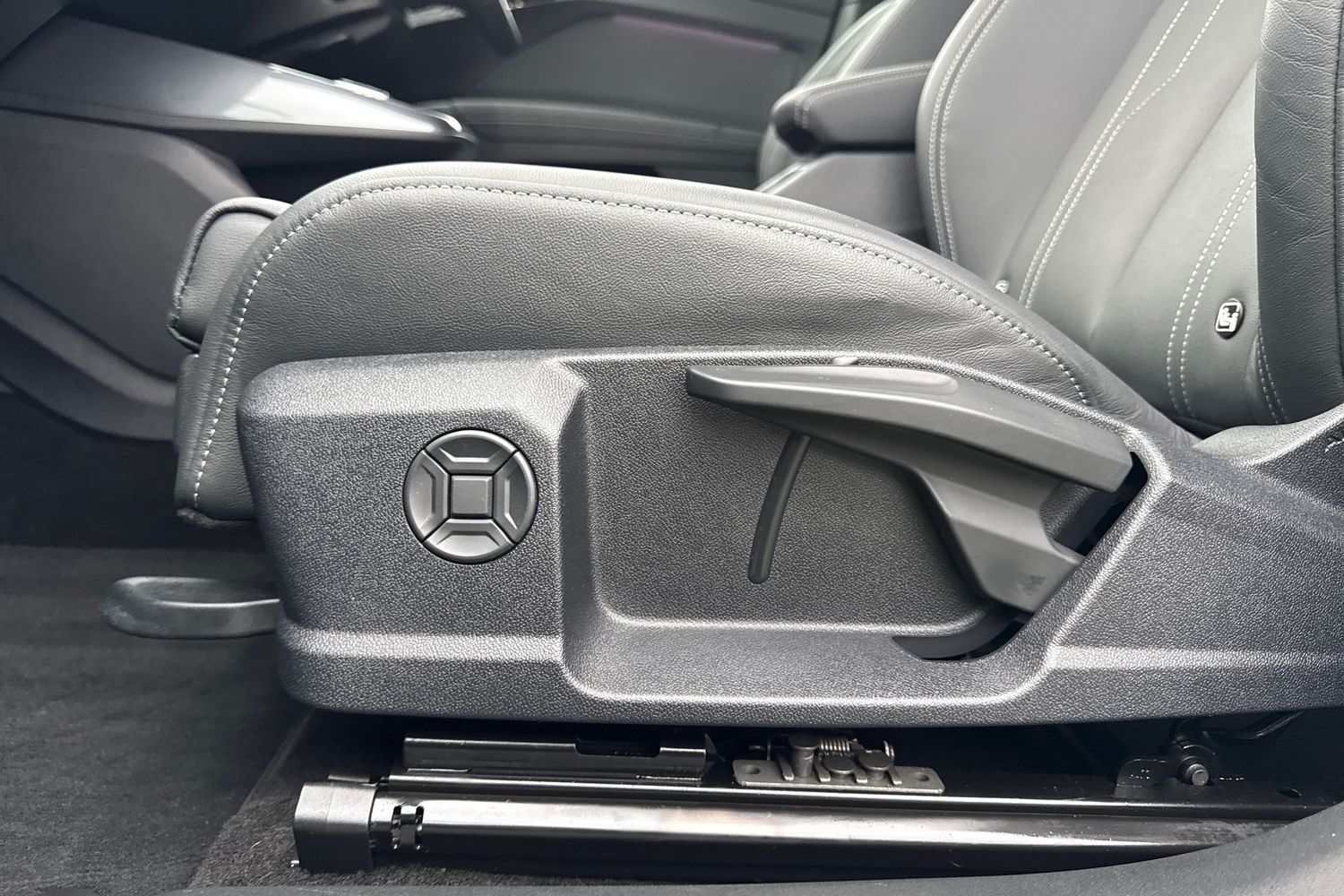 Used Audi Q4 e-tron 2025 for sale - 76723944: Photo 44