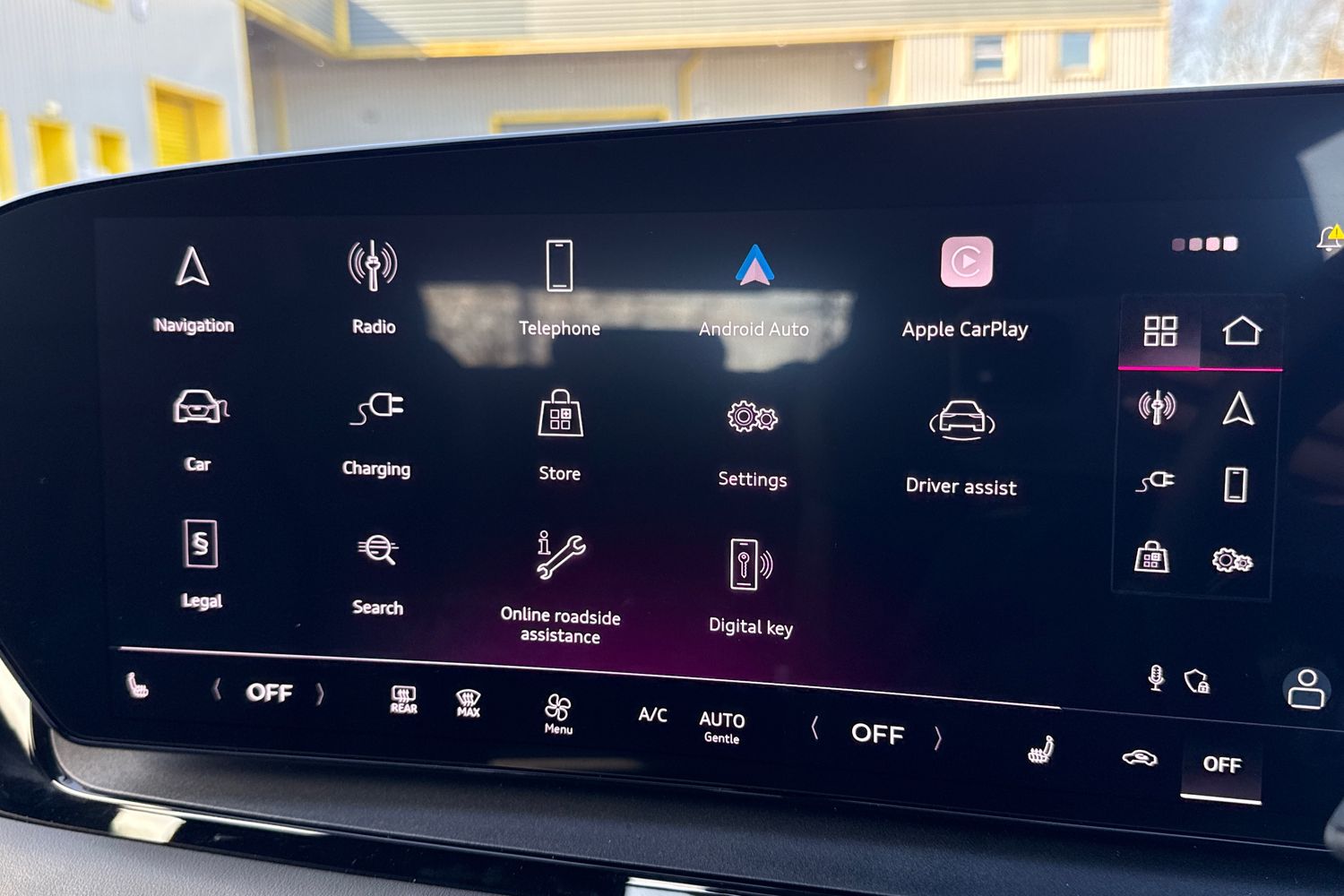 Used Audi Q6 e-tron 2025 for sale - 77928906: Photo 12