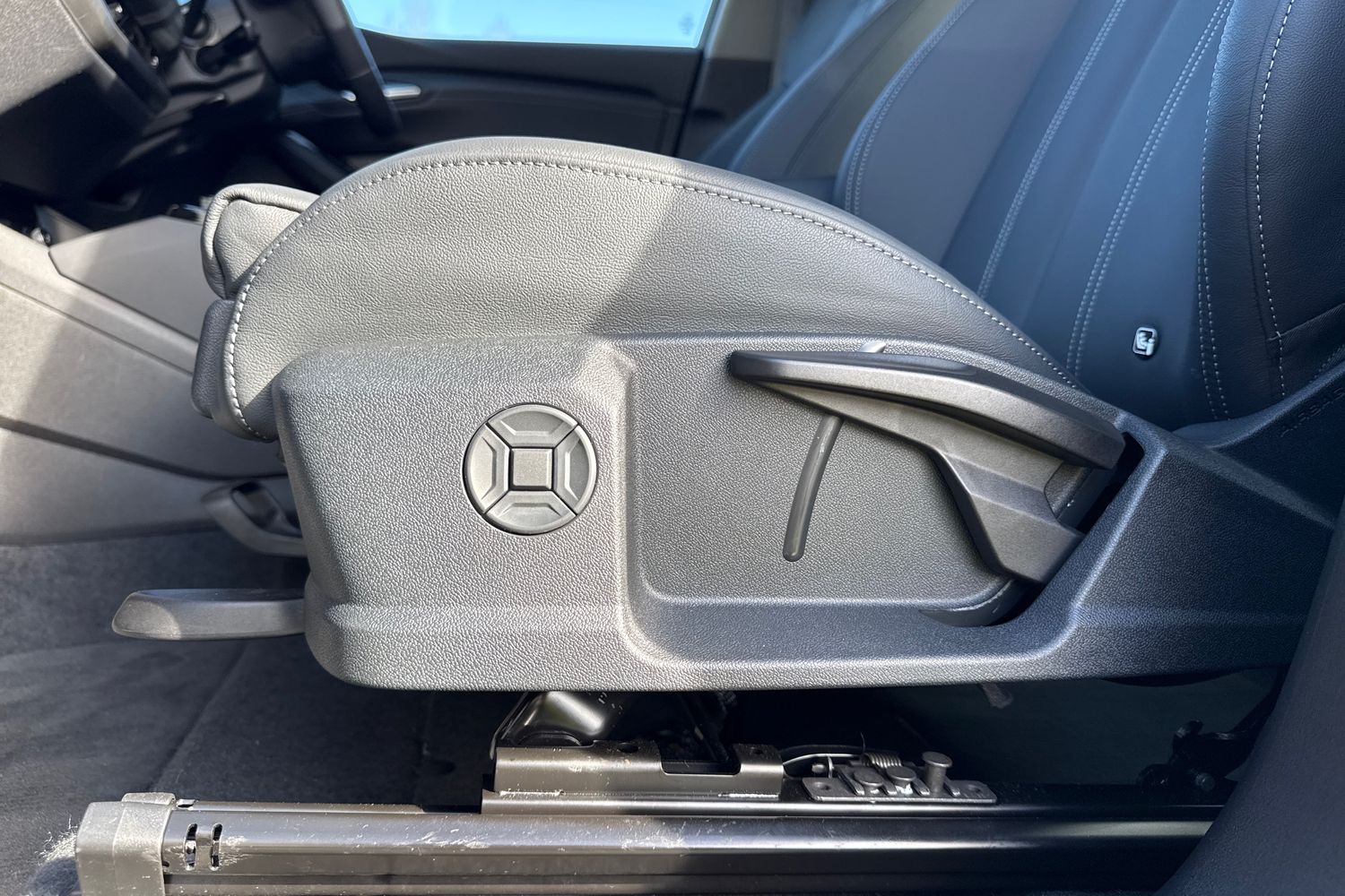 Used Audi Q6 e-tron 2025 for sale - 77928906: Photo 43