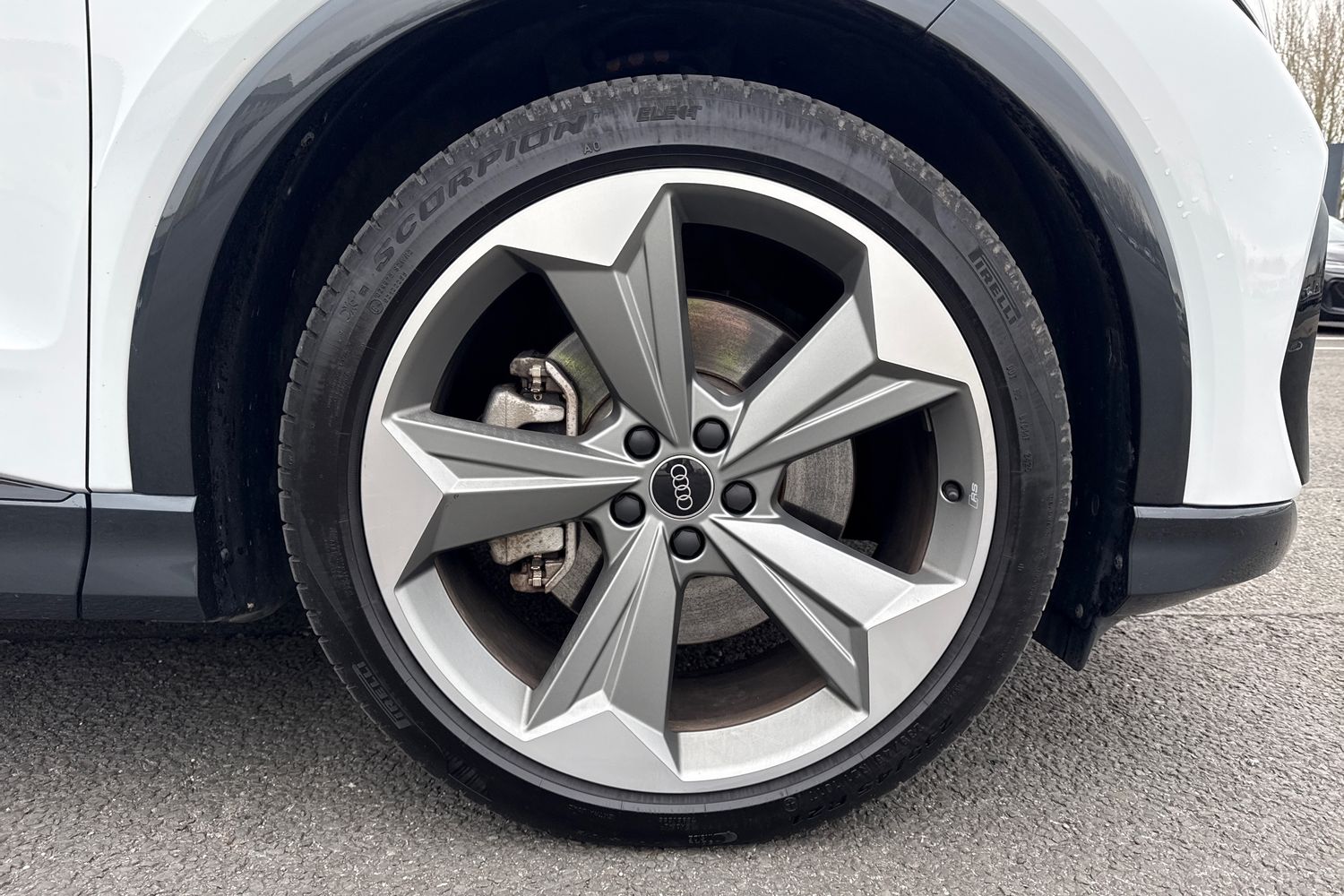 Used Audi Q4 e-tron 2025 for sale - 77601640: Photo 9