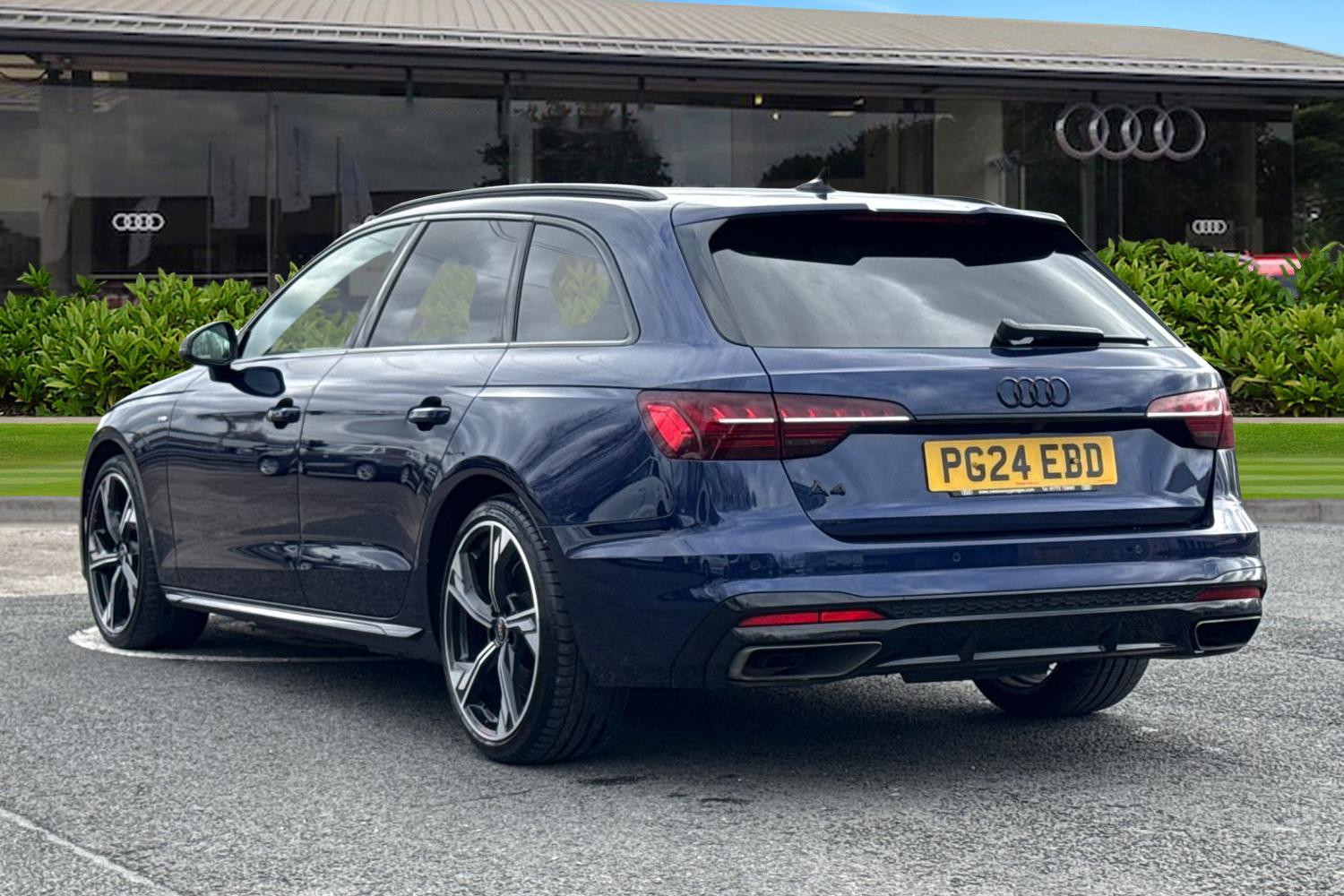 Used Audi A4 2024 for sale - 77820293: Photo 2