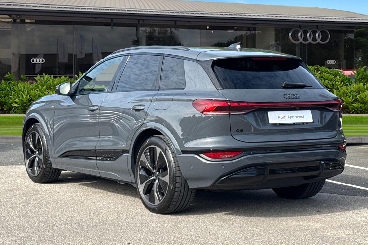 Used Audi Q6 e-tron 2025 for sale - 76220208: Photo 2