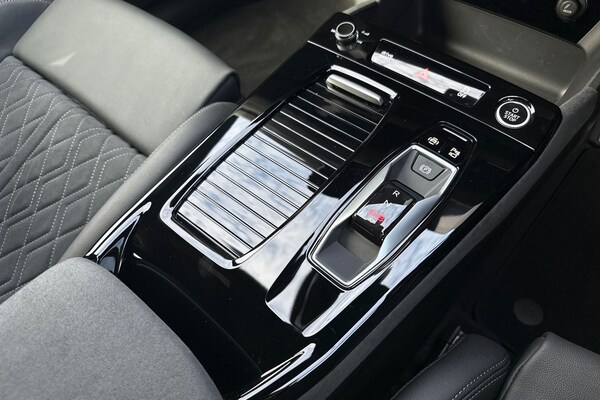 Used Audi Q6 e-tron 2025 for sale - 76220208: Photo 22