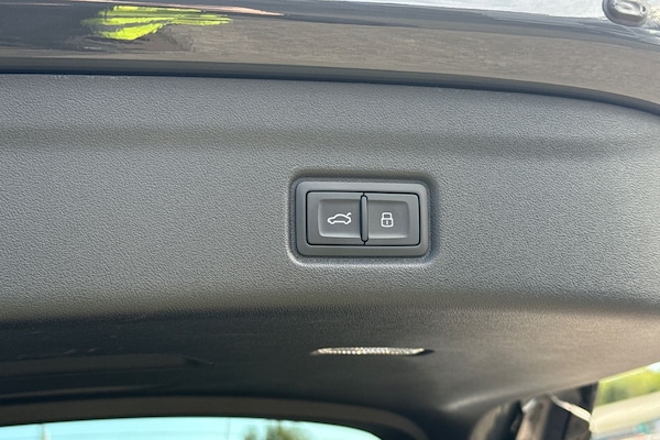 Used Audi Q6 e-tron 2025 for sale - 76220208: Photo 24