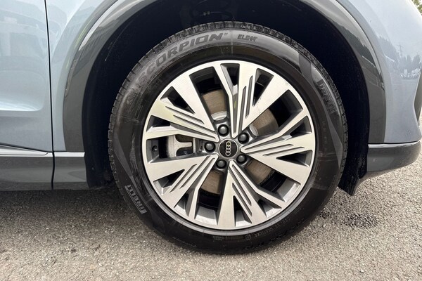 Used Audi Q4 e-tron 2025 for sale - 75557060: Photo 9