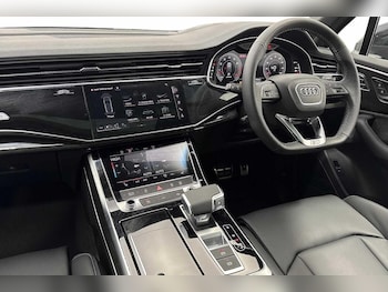 Used Audi Q7 2025 for sale - 77680176: Photo