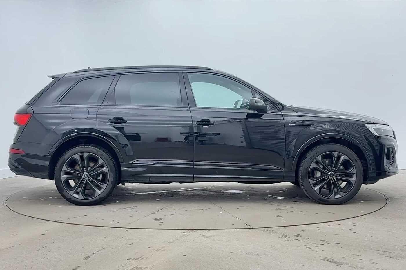 Used Audi Q7 2025 for sale - 77680176: Photo 4