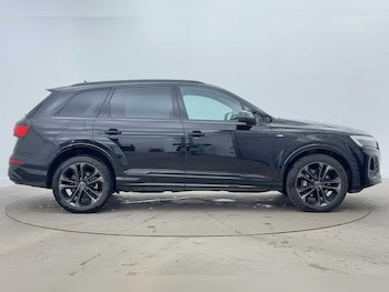 Used Audi Q7 2025 for sale - 77680176: Photo