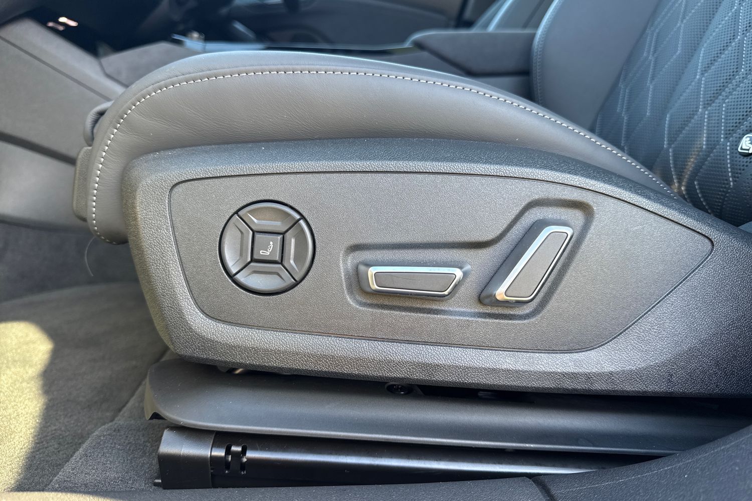 Used Audi S6 e-tron Avant 2025 for sale - 76558191: Photo 43