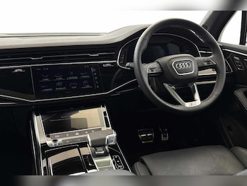 Used Audi Q7 2025 for sale - 76847869: Photo