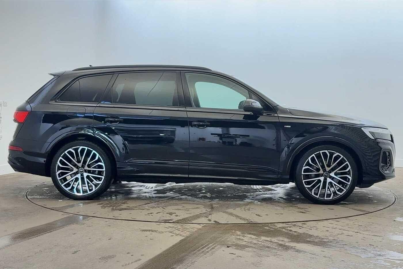 Used Audi Q7 2025 for sale - 76847869: Photo 4