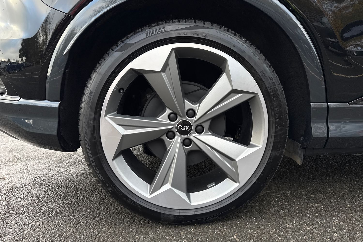 Used Audi Q4 e-tron 2025 for sale - 76508969: Photo 11