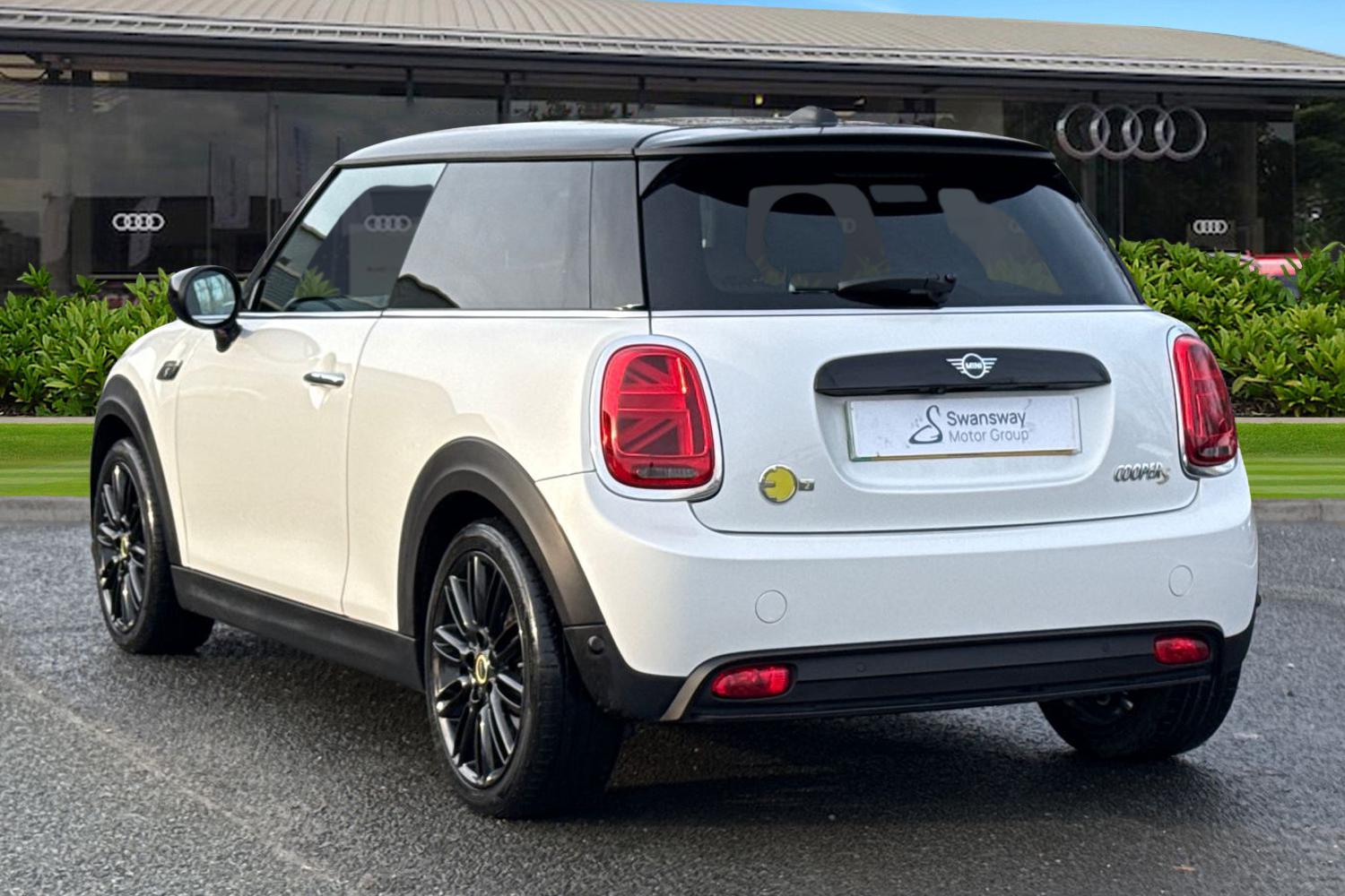 Used MINI Hatch 2023 for sale - 77032383: Photo 2