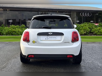 Used MINI Hatch 2023 for sale - 77032383: Photo