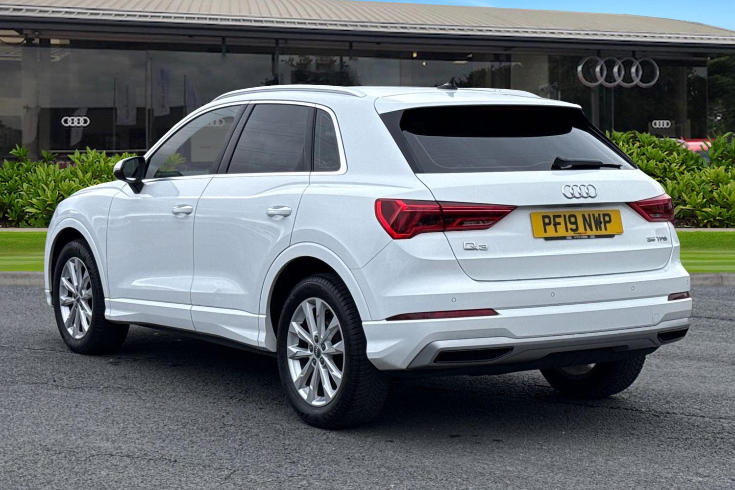 Used Audi Q3 2019 for sale - 77829527: Photo 2