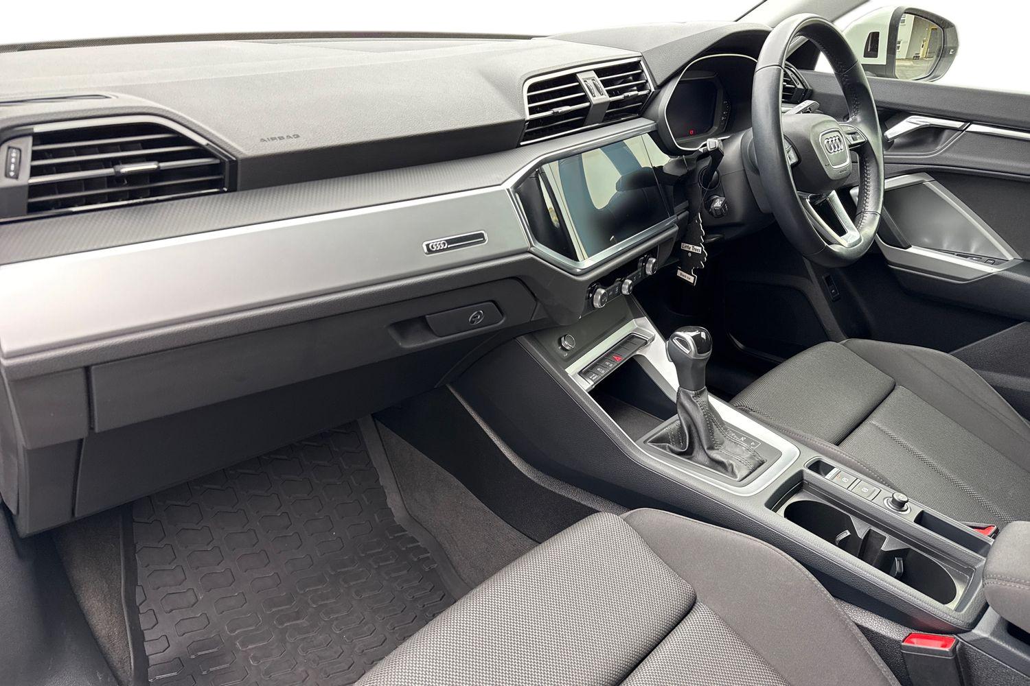 Used Audi Q3 2019 for sale - 77829527: Photo 9