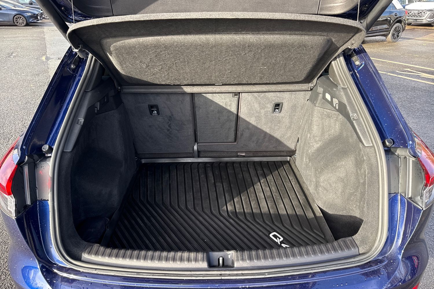 Used Audi Q4 e-tron 2023 for sale - 76863238: Photo 10