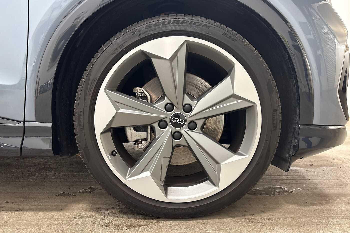 Used Audi Q4 e-tron 2025 for sale - 76353160: Photo 6