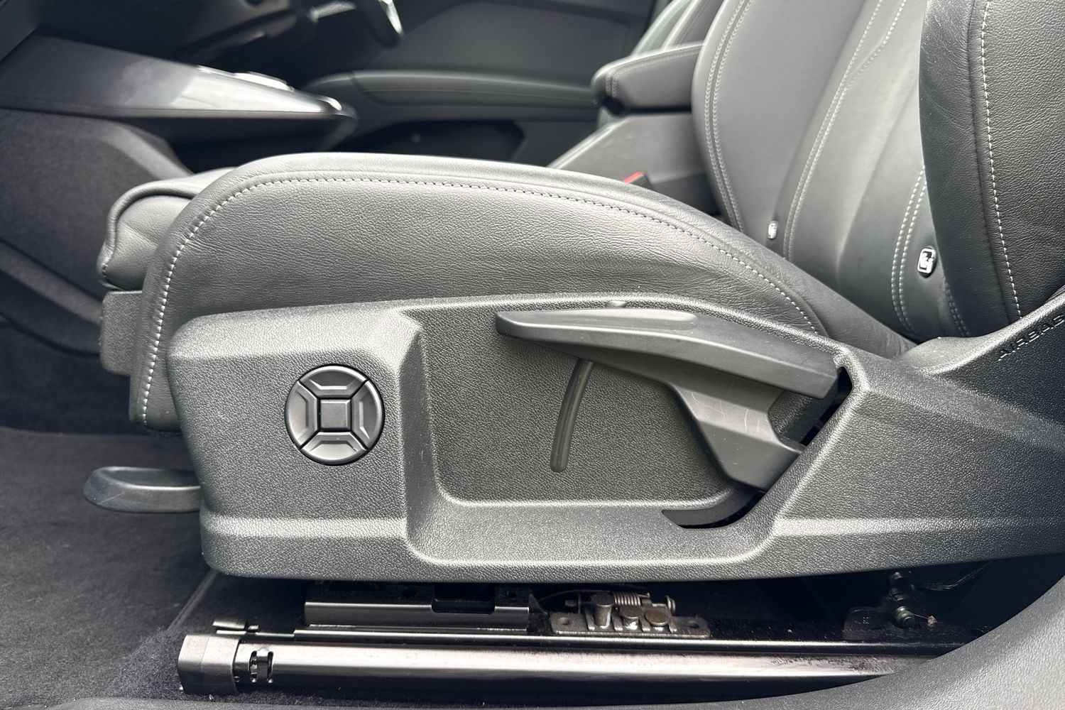 Used Audi e-tron 2024 for sale - 76027174: Photo 44