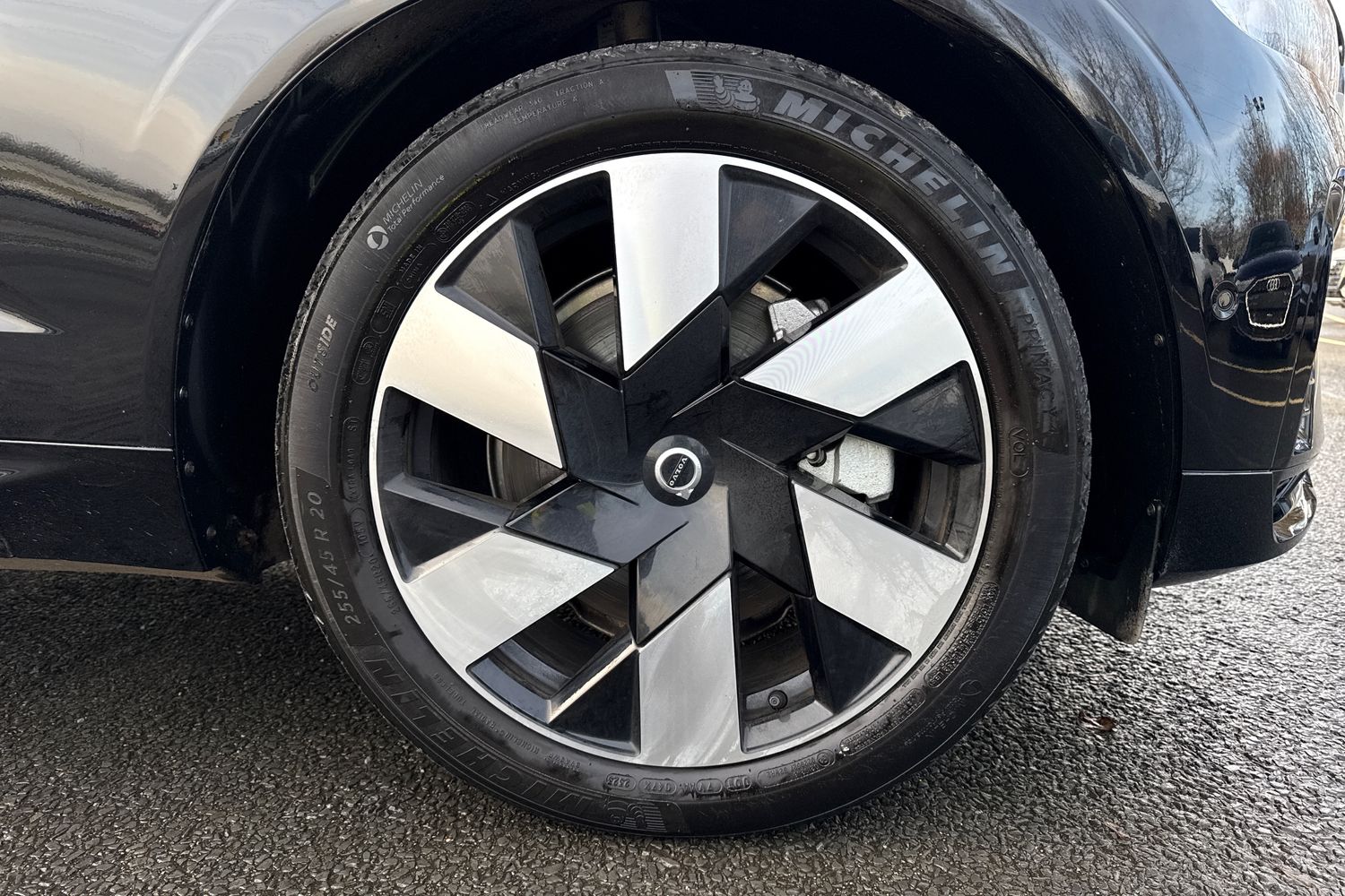 Used Volvo XC60 2023 for sale - 77032381: Photo 12