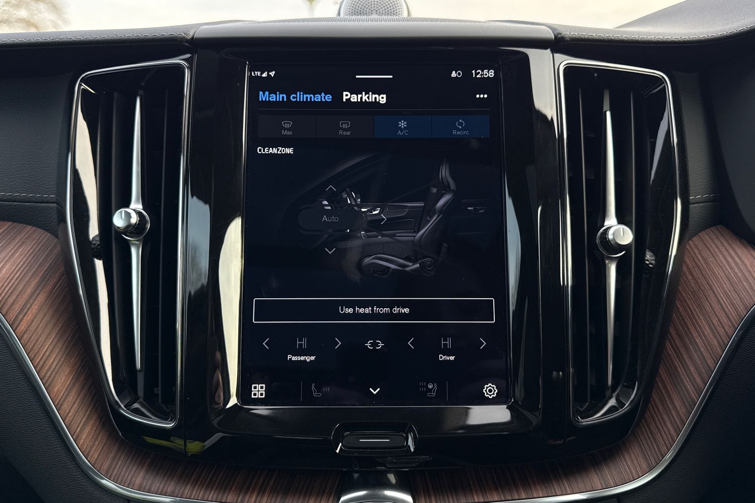 Used Volvo XC60 2023 for sale - 77032381: Photo 21