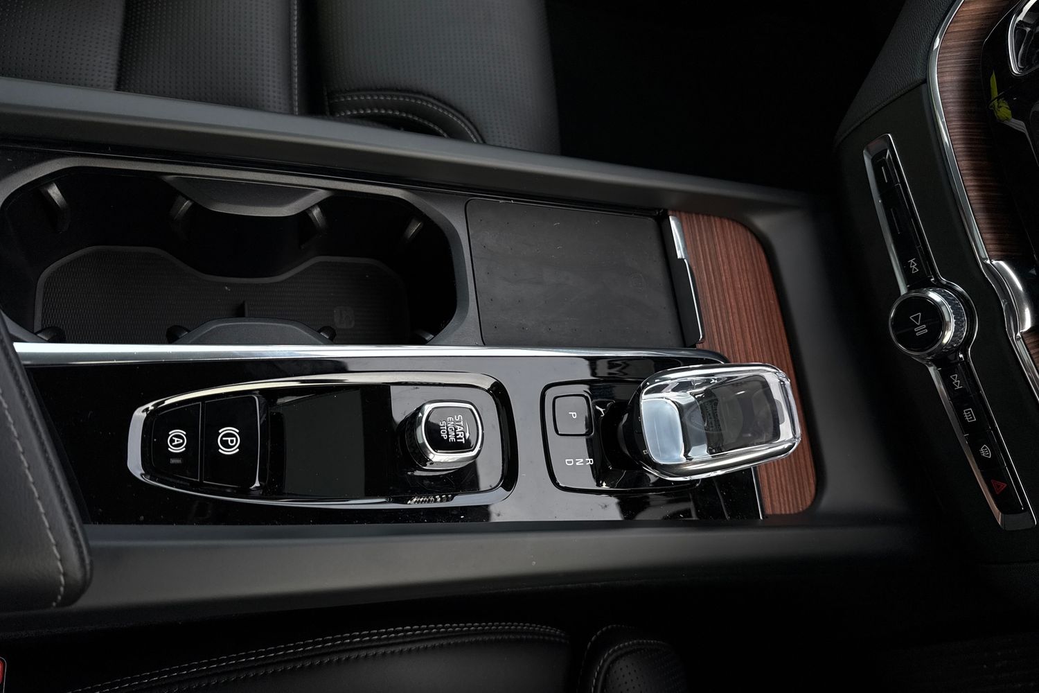 Used Volvo XC60 2023 for sale - 77032381: Photo 22