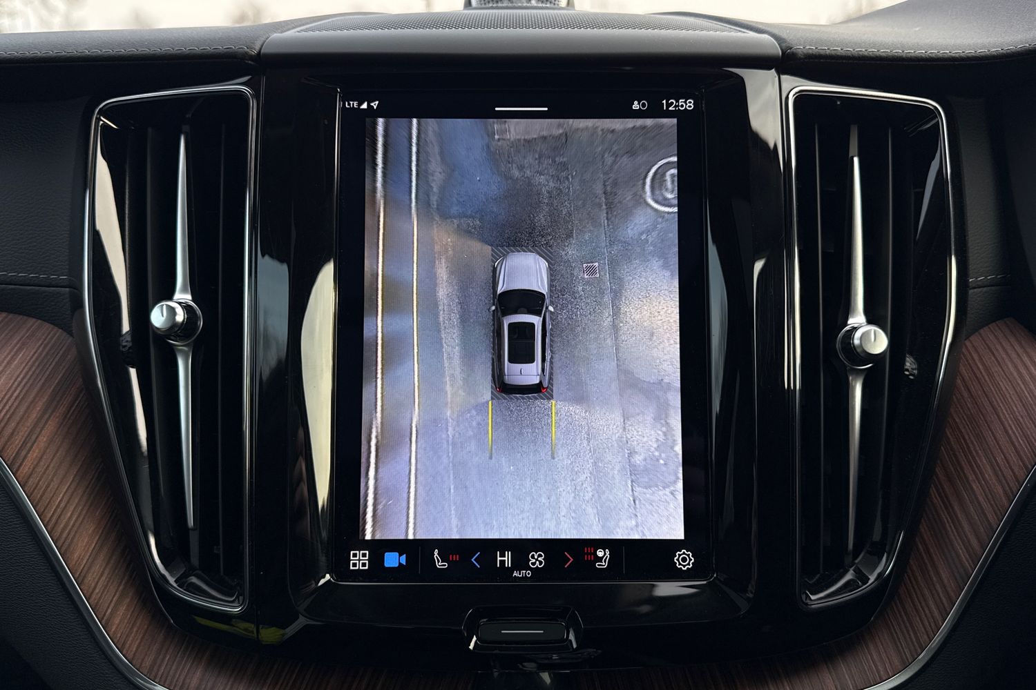 Used Volvo XC60 2023 for sale - 77032381: Photo 37