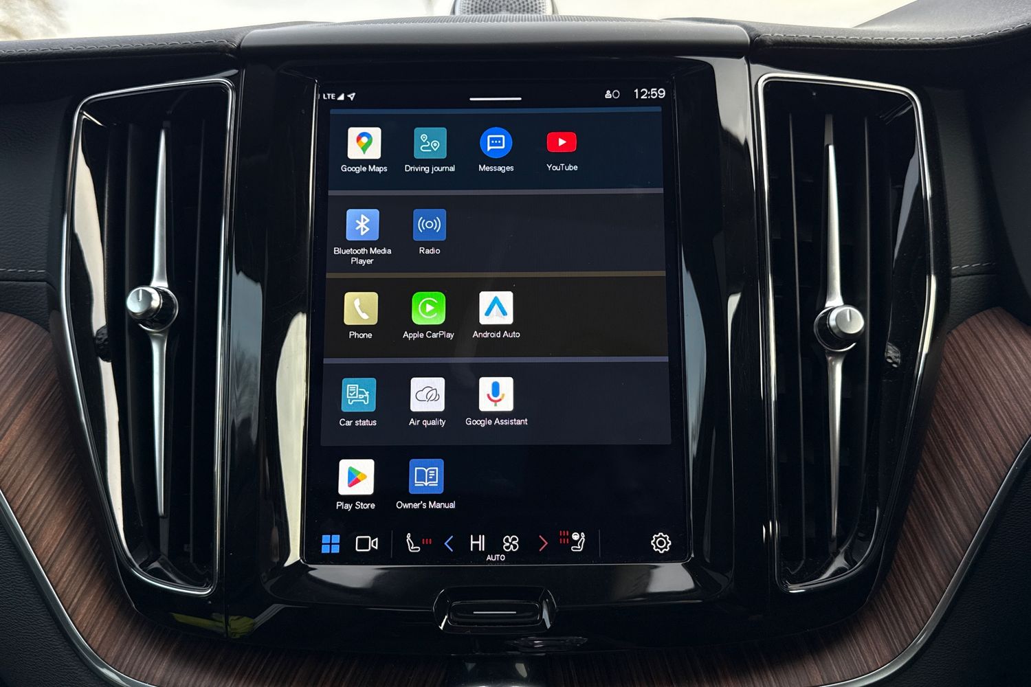 Used Volvo XC60 2023 for sale - 77032381: Photo 38