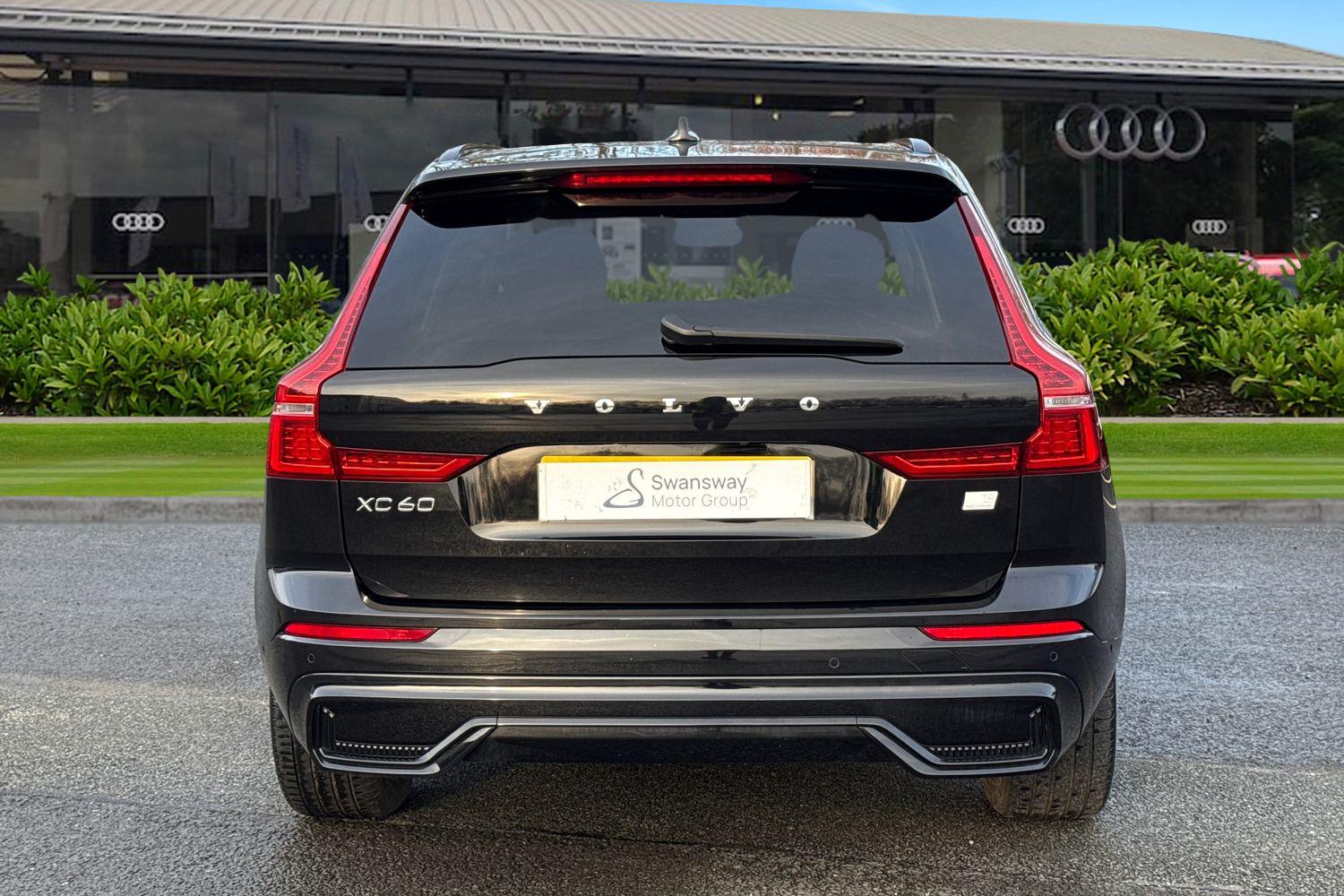 Used Volvo XC60 2023 for sale - 77032381: Photo 4