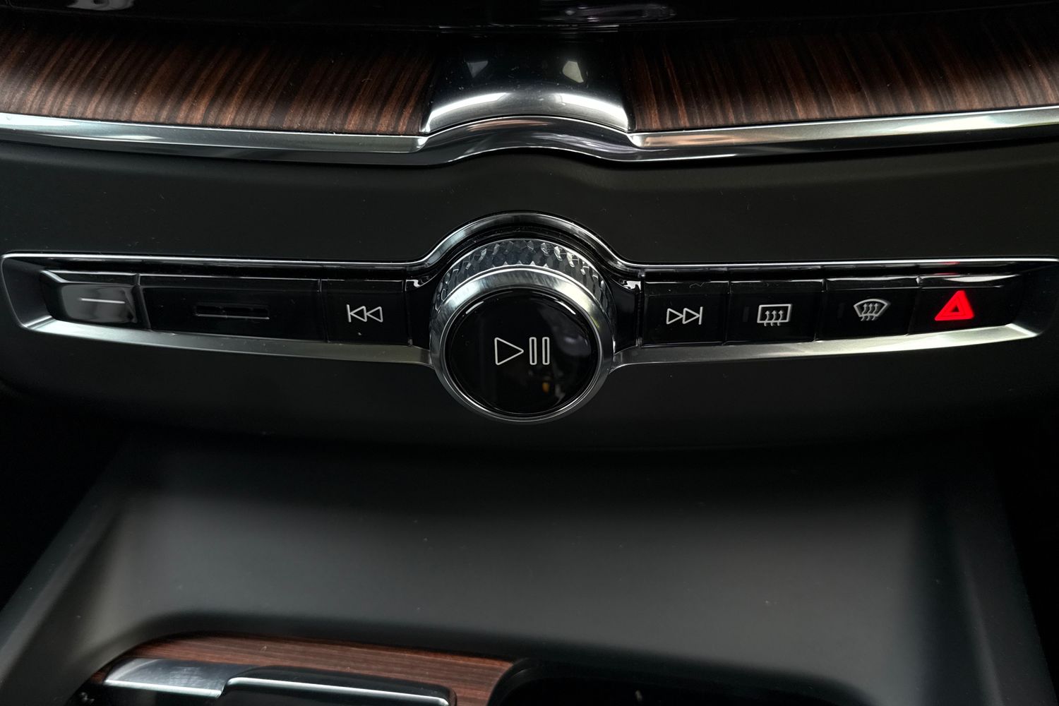 Used Volvo XC60 2023 for sale - 77032381: Photo 42