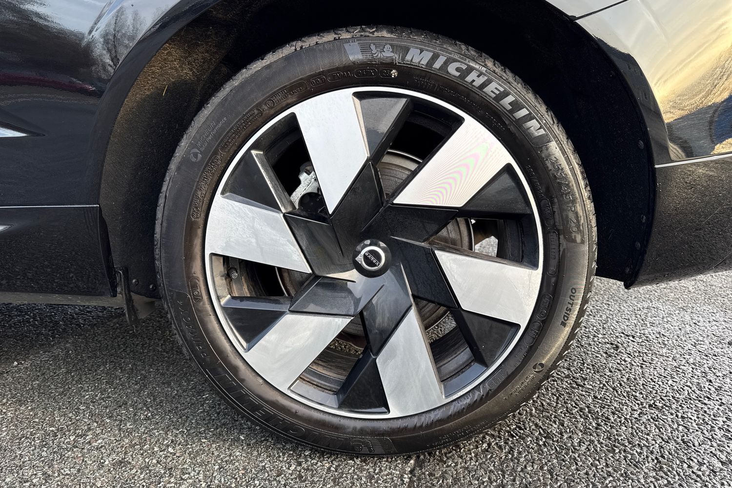 Used Volvo XC60 2023 for sale - 77032381: Photo 9