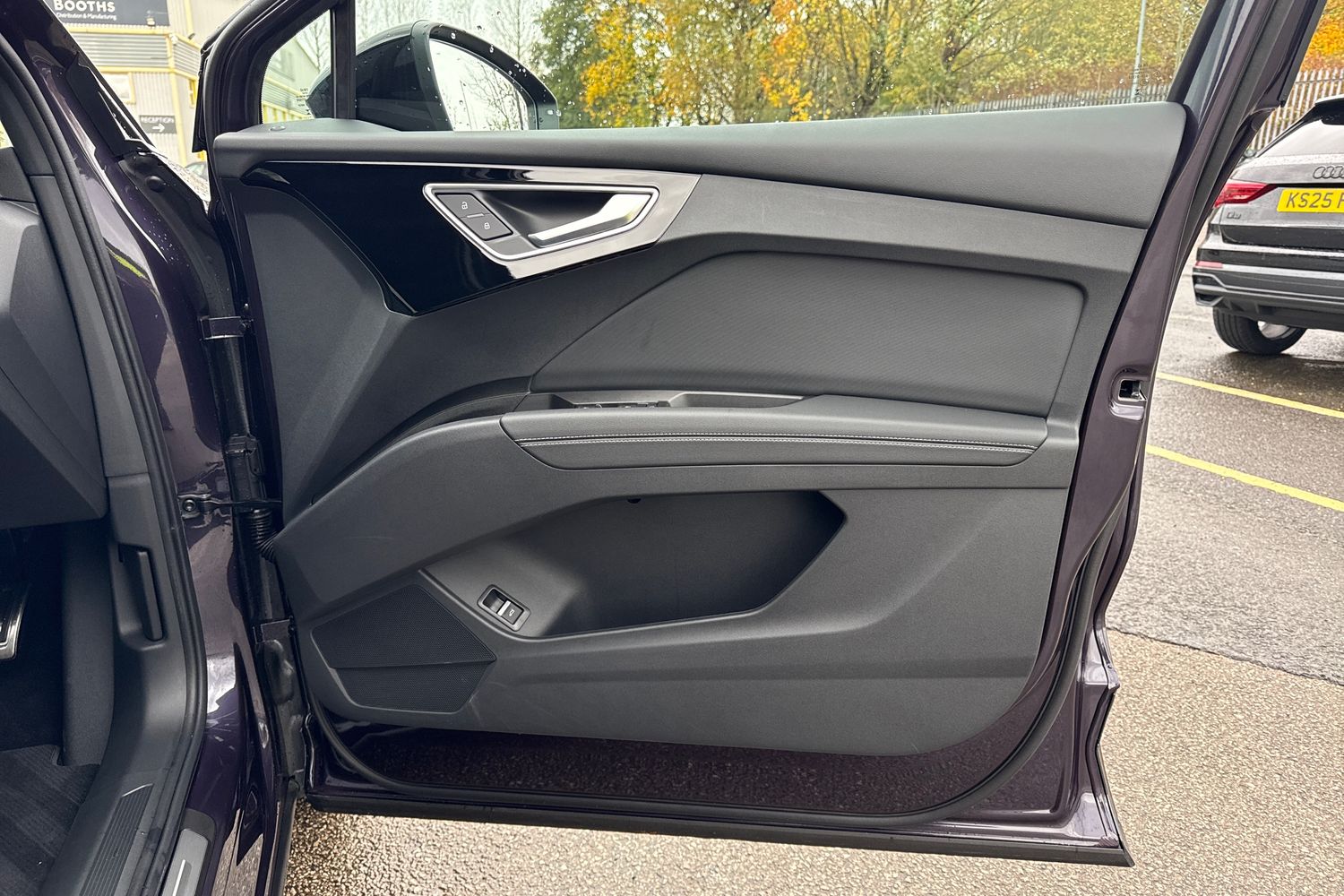 Used Audi Q4 e-tron 2025 for sale - 76520052: Photo 46