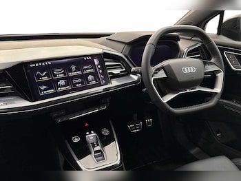 Used Audi Q4 e-tron 2024 for sale - 76353115: Photo
