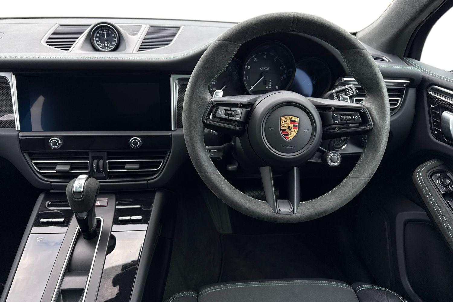 Used Porsche Macan 2023 for sale - 76569575: Photo 17