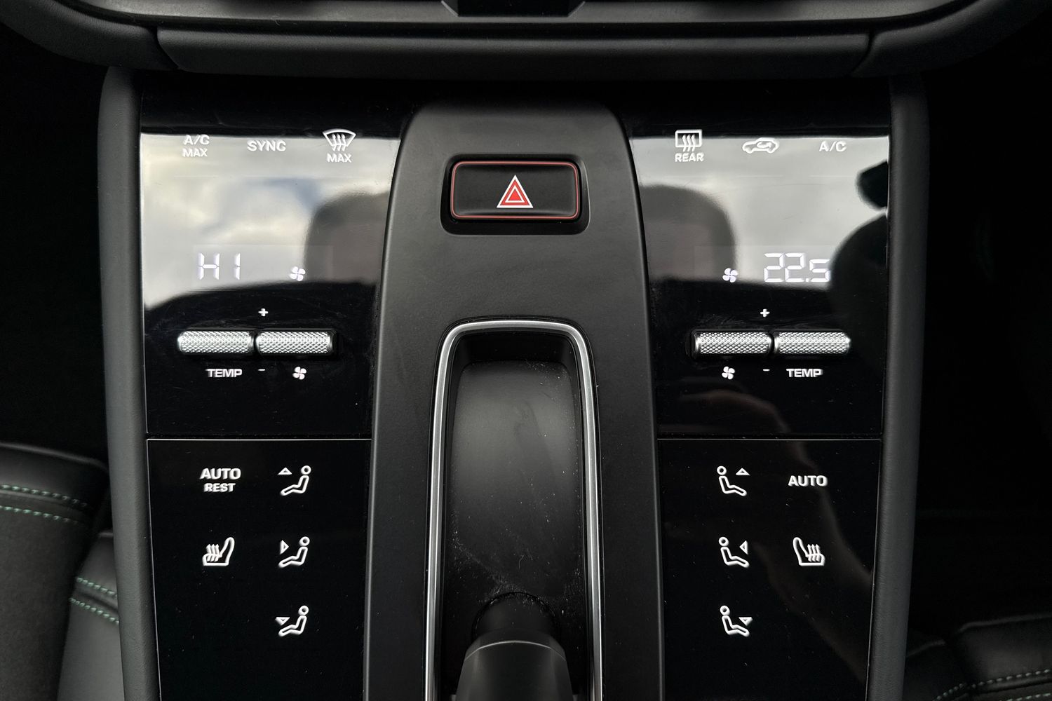 Used Porsche Macan 2023 for sale - 76569575: Photo 21