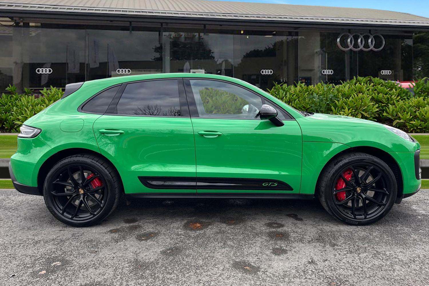 Used Porsche Macan 2023 for sale - 76569575: Photo 3