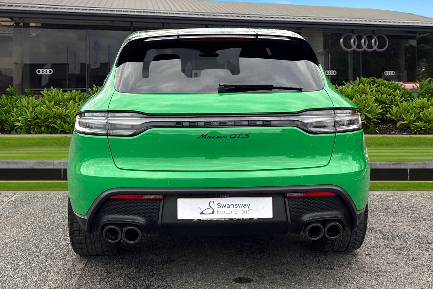 Used Porsche Macan 2023 for sale - 76569575: Photo 4