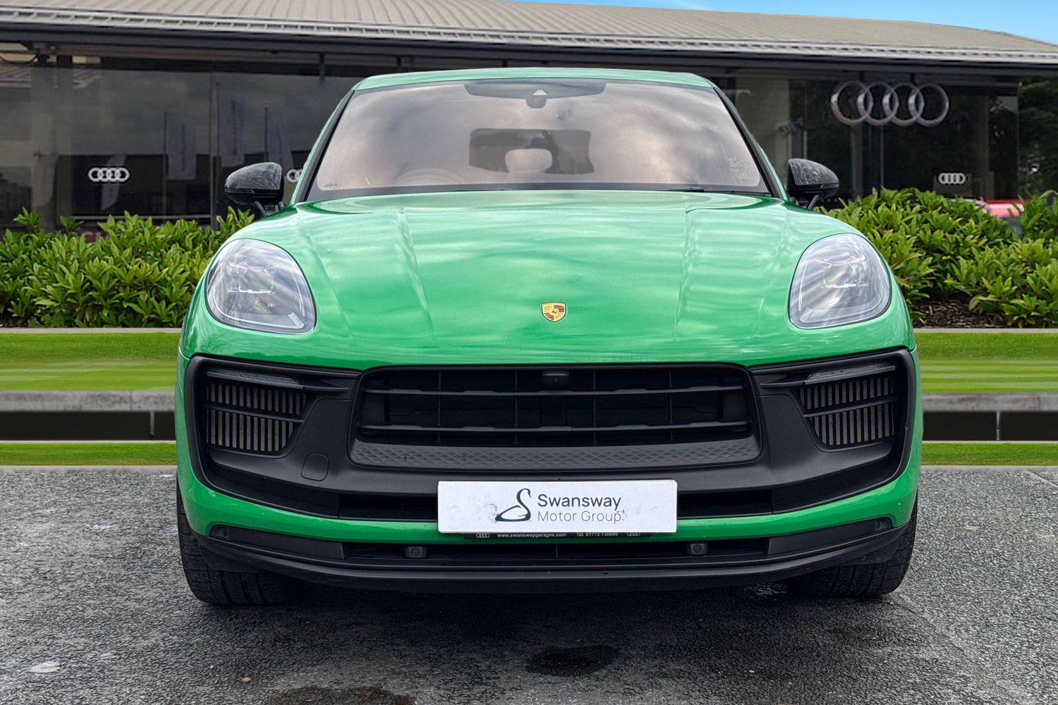 Used Porsche Macan 2023 for sale - 76569575: Photo 5