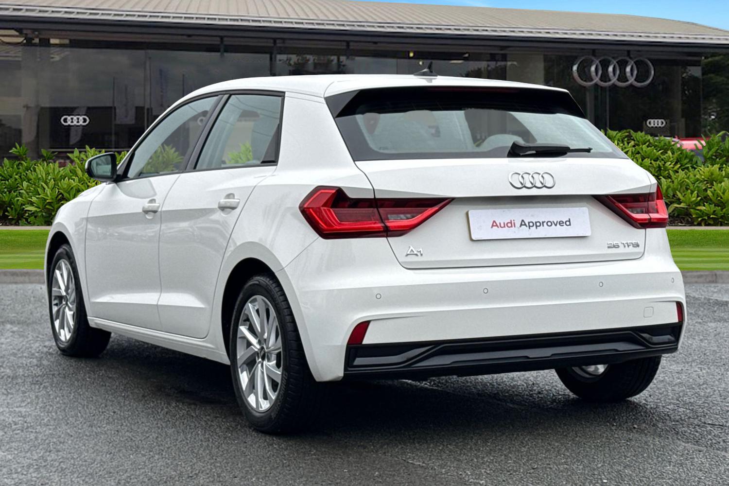 Used Audi A1 2023 for sale - 77444022: Photo 2